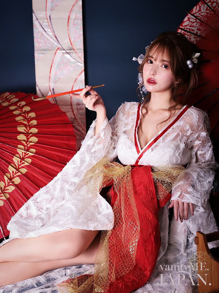 花魁コスチューム フェザー花魁 白 赤 和柄 本格和装 着物ドレス 花魁ドレス S Mサイズ コスプレ 衣装 仮装 コスチューム ハロウィン Vcsot 1 Ma コスプレ キャバドレス公式通販 Vanityme
