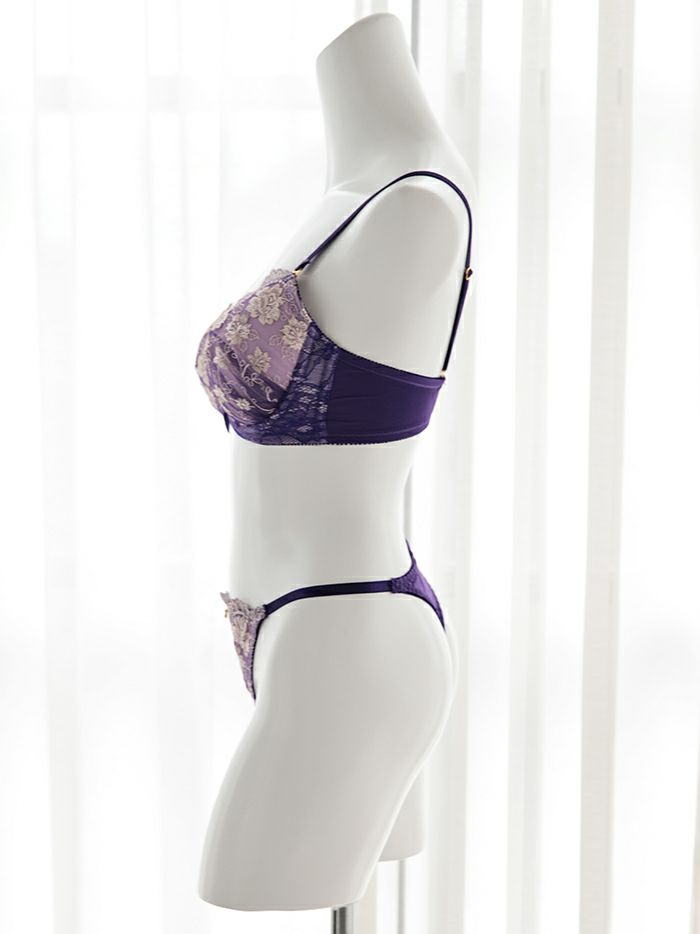 フラワーラメ刺繍 ブラセット（ブラジャー＆フルバックショーツ&Tバックショーツ ）