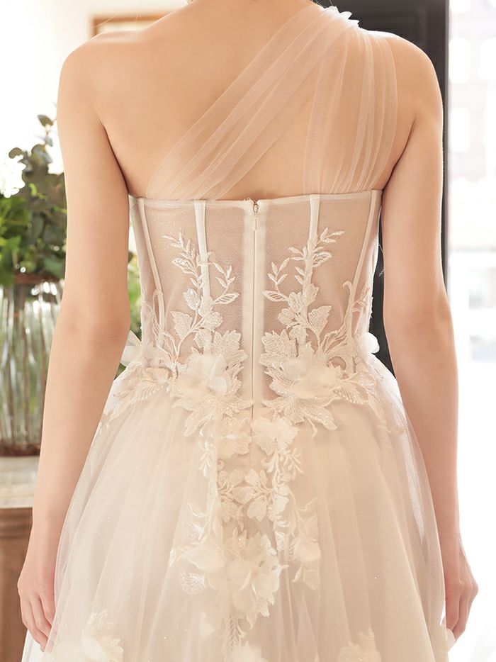 vanityME.couture. バニティミークチュール バースデードレス ワンショルダー フラワー ロングドレス ホワイト  vctr-la-2382-3