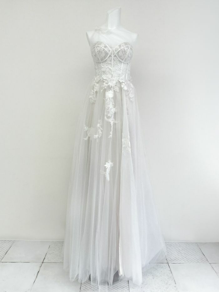 vanityME.couture. バニティミークチュール バースデードレス ワンショルダー フラワー ロングドレス ホワイト  vctr-la-2382-3