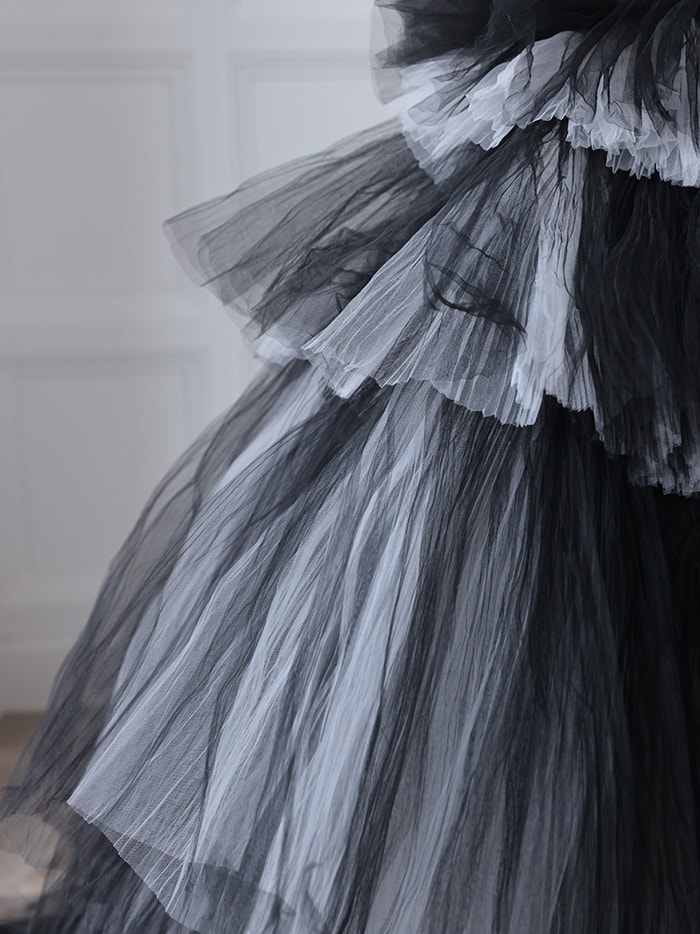 vanityME.couture. バニティミークチュール 4段チュールスカート モノトーン バイカラー プリンセス 姫 ロングドレス バースデードレス ブラック×ホワイト vctr-t-2420-1