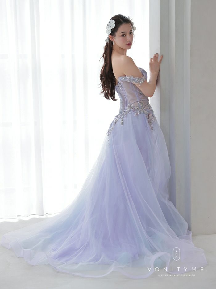 ☆送料無料☆(M)9号☆刺繍とチュ－ルのウェディング仕様ドレス( 