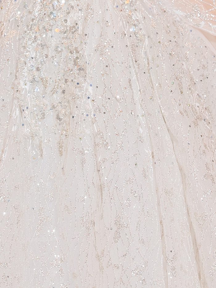 vanityME.couture. バニティミークチュール 一条響ちゃん 着用 Diamond dress ダイヤモンド クリスタルビジュー ロングスリーブ プリンセス 姫 ウエディングドレス ロングドレス ホワイト vctr-t-24104