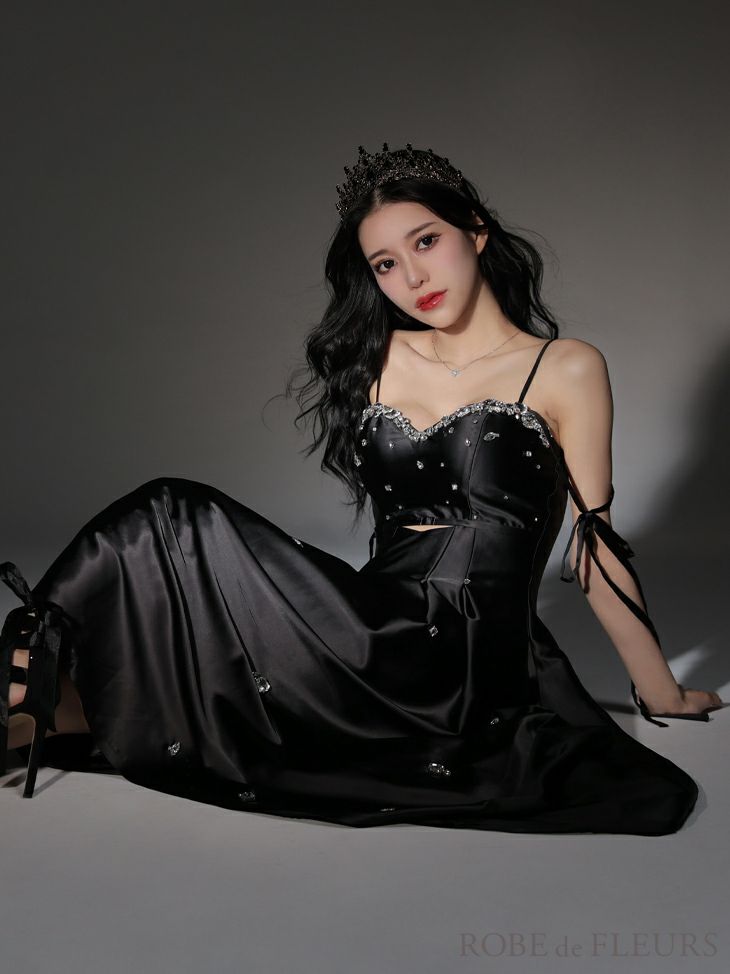 サテンビジューフレアロングキャバドレス M ブラック　ローブドフルール サテンビジューフレアロングキャバドレス M ブラック ローブドフルール