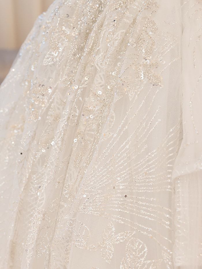 【2点セット】vanityME.couture. バニティミークチュール ダイヤモンド クリスタルビジュー オフショル チューリップスリーブ チョーカーネックレス付き プリンセス 姫 ウエディングドレス ロングドレス ホワイト vctr-t-24109