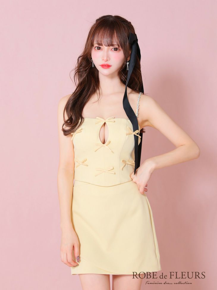 ROBEdeFLEURS/ローブドフルール】ホルターネック ジップデザイン