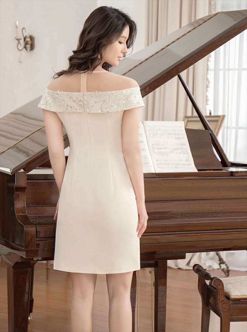 ERUKEI エルケイ アイボリー オフショルダー風・胸元シースルー・スパンコール・ビジュー・タイト・ミニドレス・ワンピース ek-e23095-1