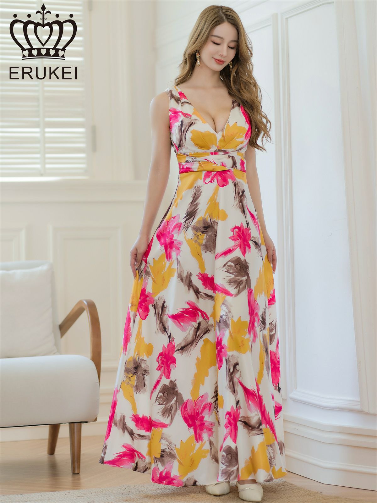 ERUKEI エルケイ ホワイト×ピンク プリント・ペイント柄・サテン・ノースリーブ・Vネック・Aライン・ロングドレス ek-e35014-1