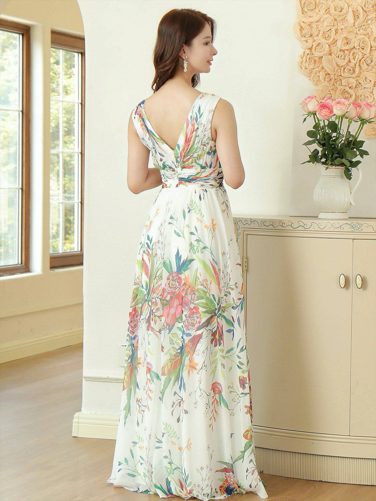 ERUKEI エルケイ ホワイト シフォン・花柄・フラワープリント・Aライン・Vネック・ノースリーブ・ロングドレス ek-s35901-4