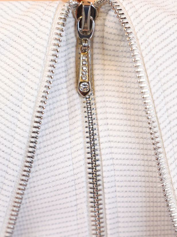 Veautt ヴュート オフショルダーフロントファスナーラメタイトミディアムドレス vt022507