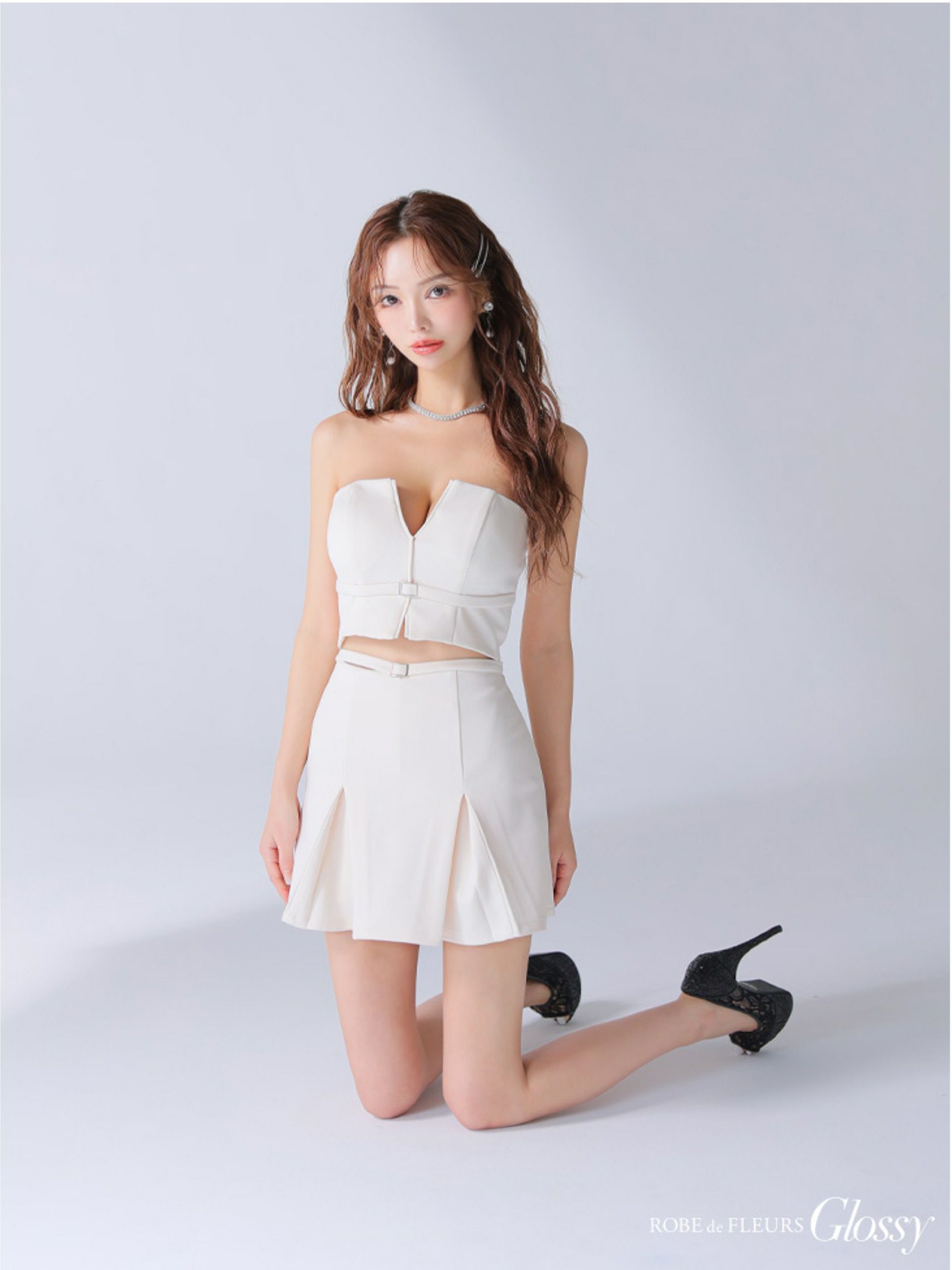 Glossy ローブドフルールグロッシー バストカットベルトプリーツセットアップミニキャバドレス gl3588-c