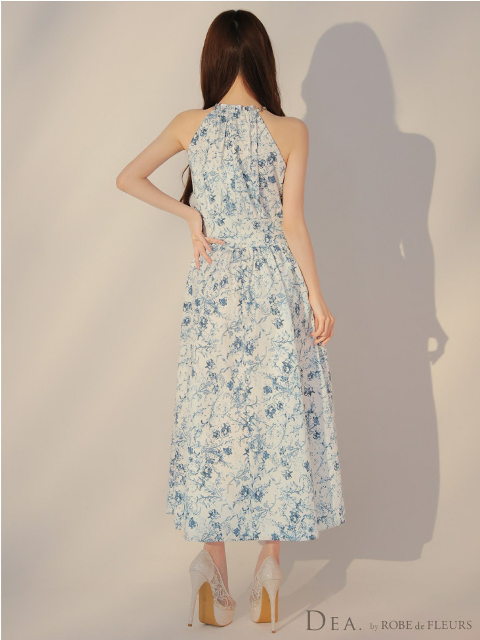 DEA. ディア バイ ローブドフルール 花柄ホルターネックフレアロングキャバドレス de3783-c