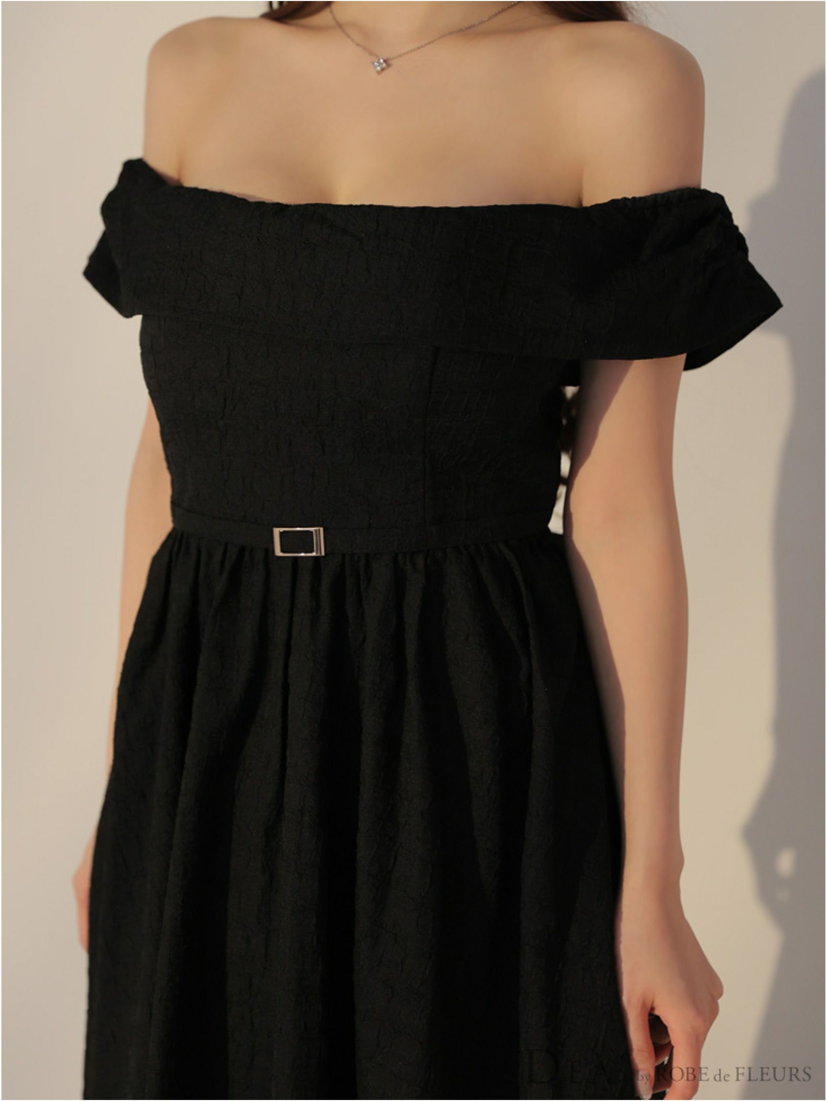 DEA. ディア バイ ローブドフルール オフショルジャガードバックリボンフレアロングキャバドレス de3449-c