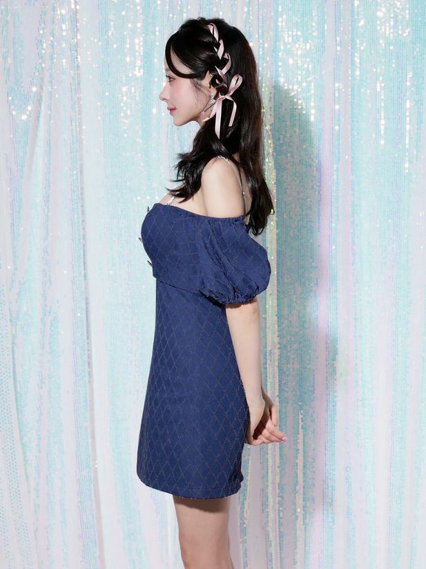 AngelR エンジェルアール デニムデザインオフショルダーパフスリーブウエストカットボタンチェーンショルダーマイクロミニドレス [ブルー/ネイビー] ar25825