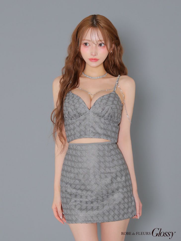 Glossy ローブドフルールグロッシー チェーン付きラメツイルセットアップタイトミニキャバドレス gl3916