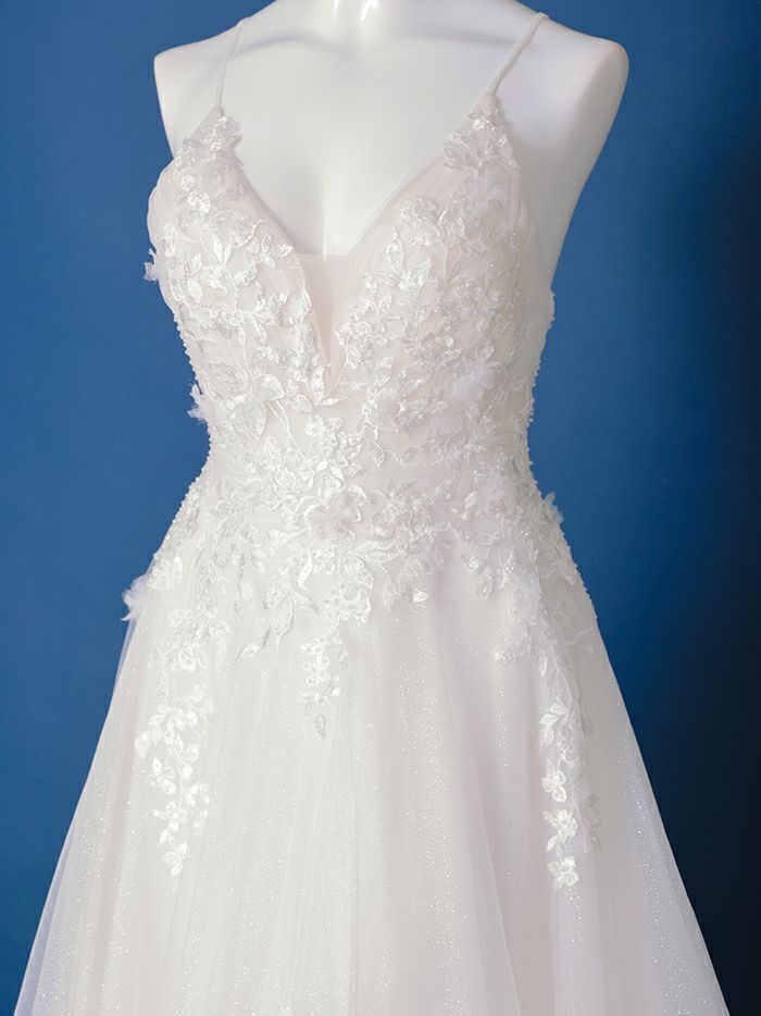 vanityME.couture. バニティミークチュール 立体フラワーレース 刺繍 ラメチュール プリンセス 姫 ロングドレス バースデードレス オフホワイト vctr-l-cd792w