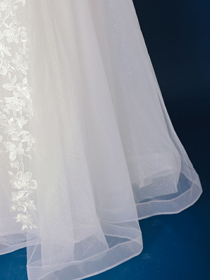 vanityME.couture. バニティミークチュール 立体フラワーレース 刺繍 ラメチュール プリンセス 姫 ロングドレス バースデードレス オフホワイト vctr-l-cd792w