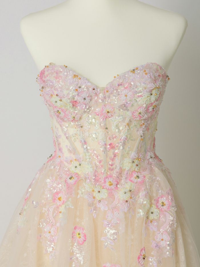 vanityME.couture. バニティミークチュール カラフルフラワーモチーフ ラメチュール 立体ビーズ刺繍 プリンセス 姫 ロングドレス バースデードレス マルチカラー vctr-l-a1468