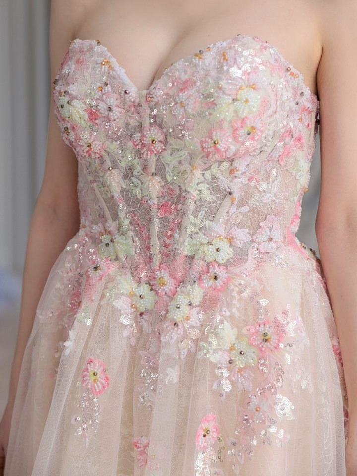 vanityME.couture. バニティミークチュール カラフルフラワーモチーフ ラメチュール 立体ビーズ刺繍 プリンセス 姫 ロングドレス バースデードレス マルチカラー vctr-l-a1468