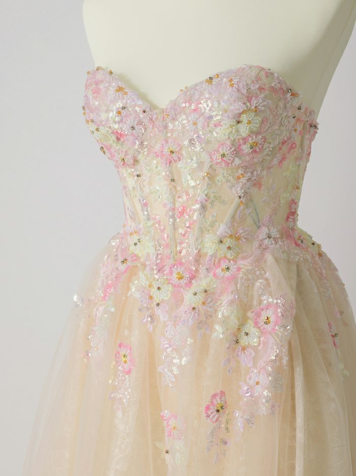 vanityME.couture. バニティミークチュール カラフルフラワーモチーフ ラメチュール 立体ビーズ刺繍 プリンセス 姫 ロングドレス バースデードレス マルチカラー vctr-l-a1468