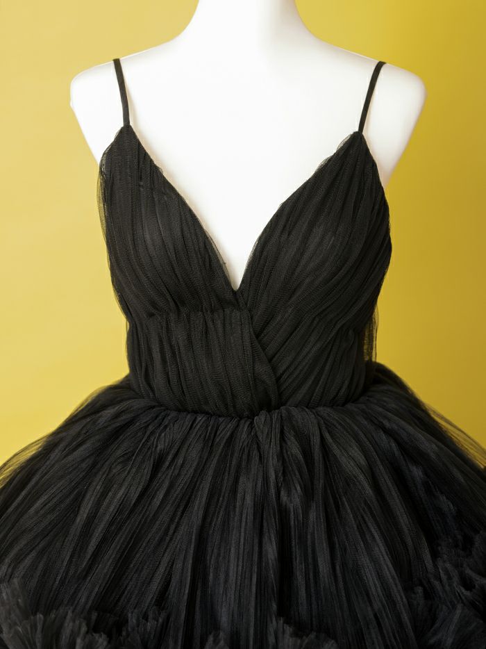 vanityME.couture. バニティミークチュール Vネック ペプラム ボリュームフリル チュール プリンセス 姫 ロングドレス バースデードレス ブラック vctr-t-25010