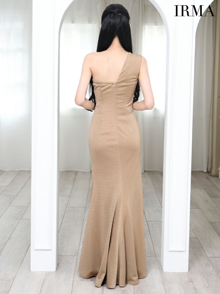 IRMA イルマ ワンカラー/バストカット/デコルテビジューチェーン