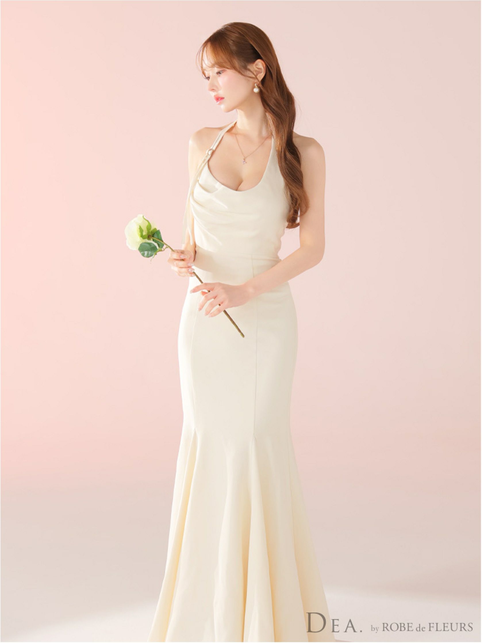 DEA. ディア バイ ローブドフルール シンプルドレープホルターマーメイドロングキャバドレス de3373-c