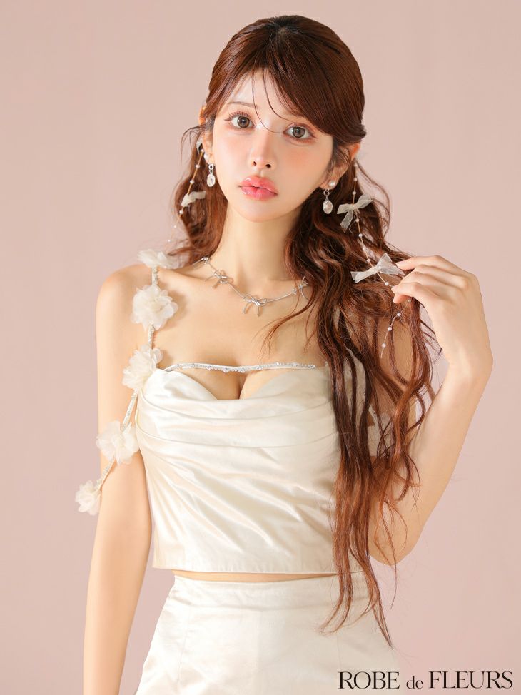 ROBE de FLEURS ローブドフルール フラワーストラップサテンセットアップミニキャバドレス【フラワーパーツ取り外し可能】 fm3461-c