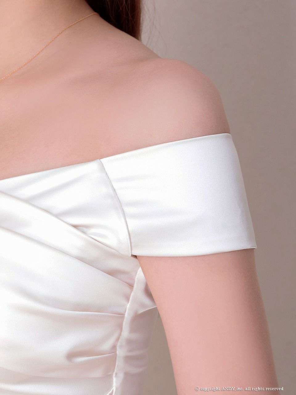 Andy アンディ オフショル サテン アシンメトリースリット タイト ミニドレス an-on2929