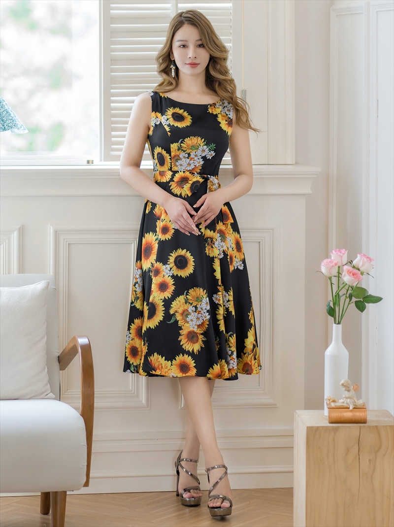 ERUKEI エルケイ ブラック×イエロー プリント・花柄・ひまわり・ノースリーブ・Aライン・ミディアムドレス・ワンピース ek-c24019