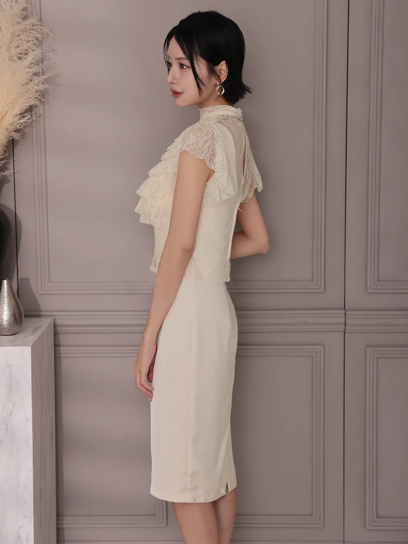 Veautt ヴュート フロントレースフリルビジューハイネックタイトミディアムドレス vt082520-ksVeautt ヴュート フロントレースフリルビジューハイネックタイトミディアムドレス vt082520-ks