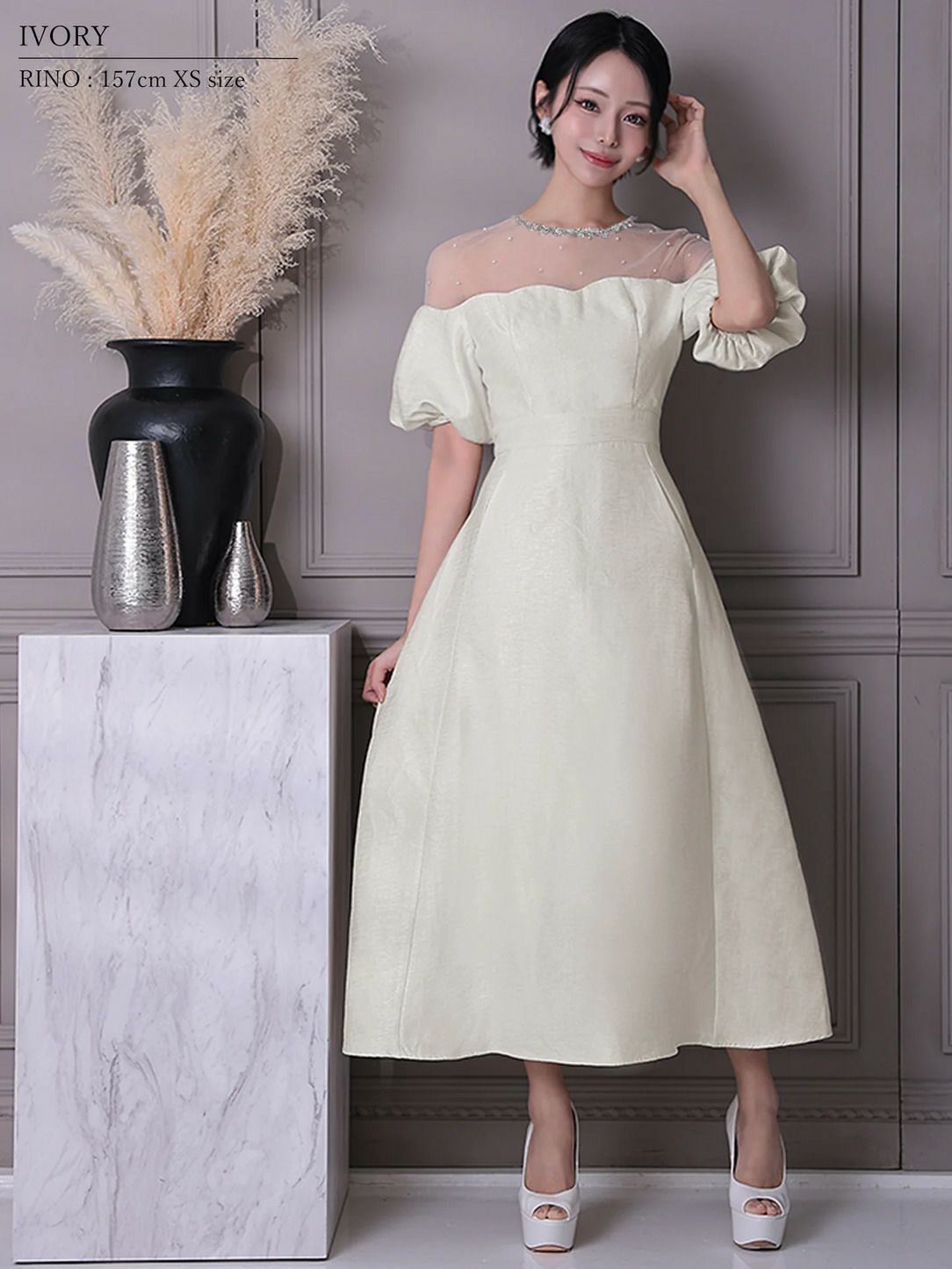 Veautt ヴュート パフスリーブレースビジューAラインフレアミディアムドレス vt082522