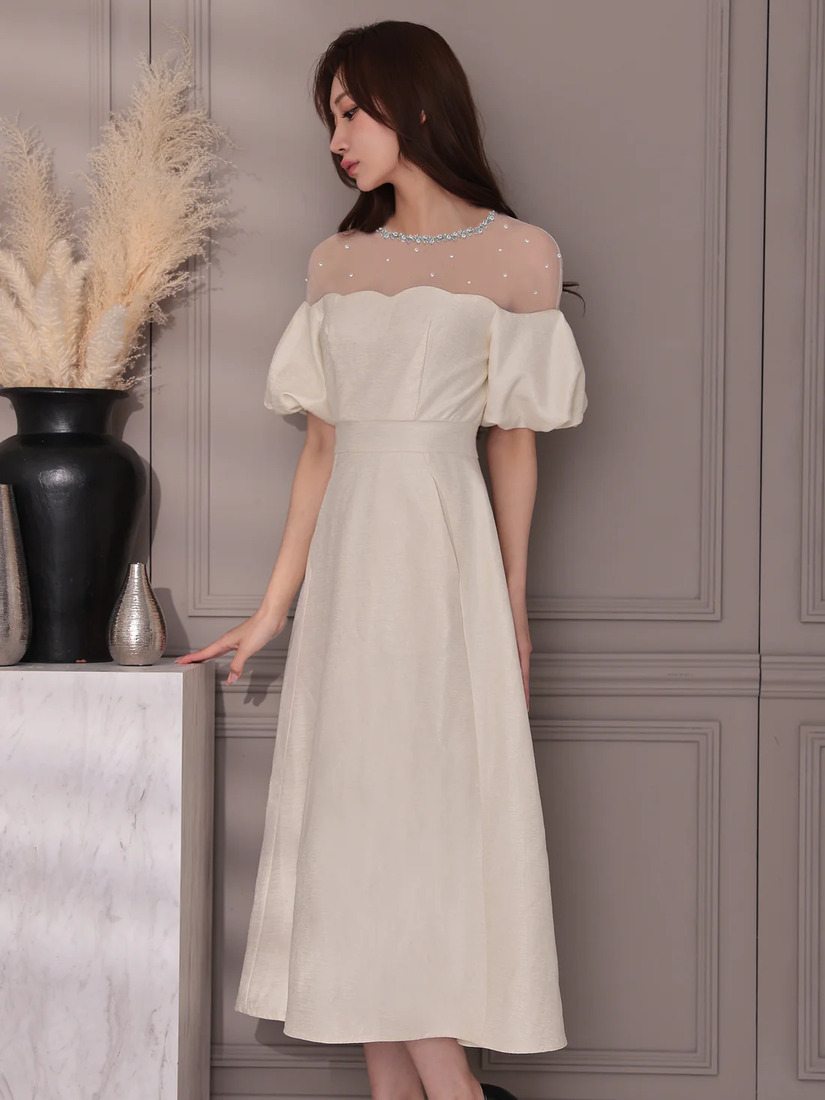 Veautt ヴュート パフスリーブレースビジューAラインフレアミディアムドレス vt082522