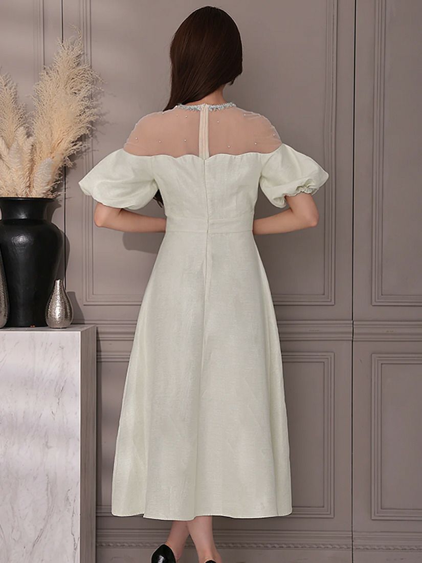 Veautt ヴュート パフスリーブレースビジューAラインフレアミディアムドレス vt082522