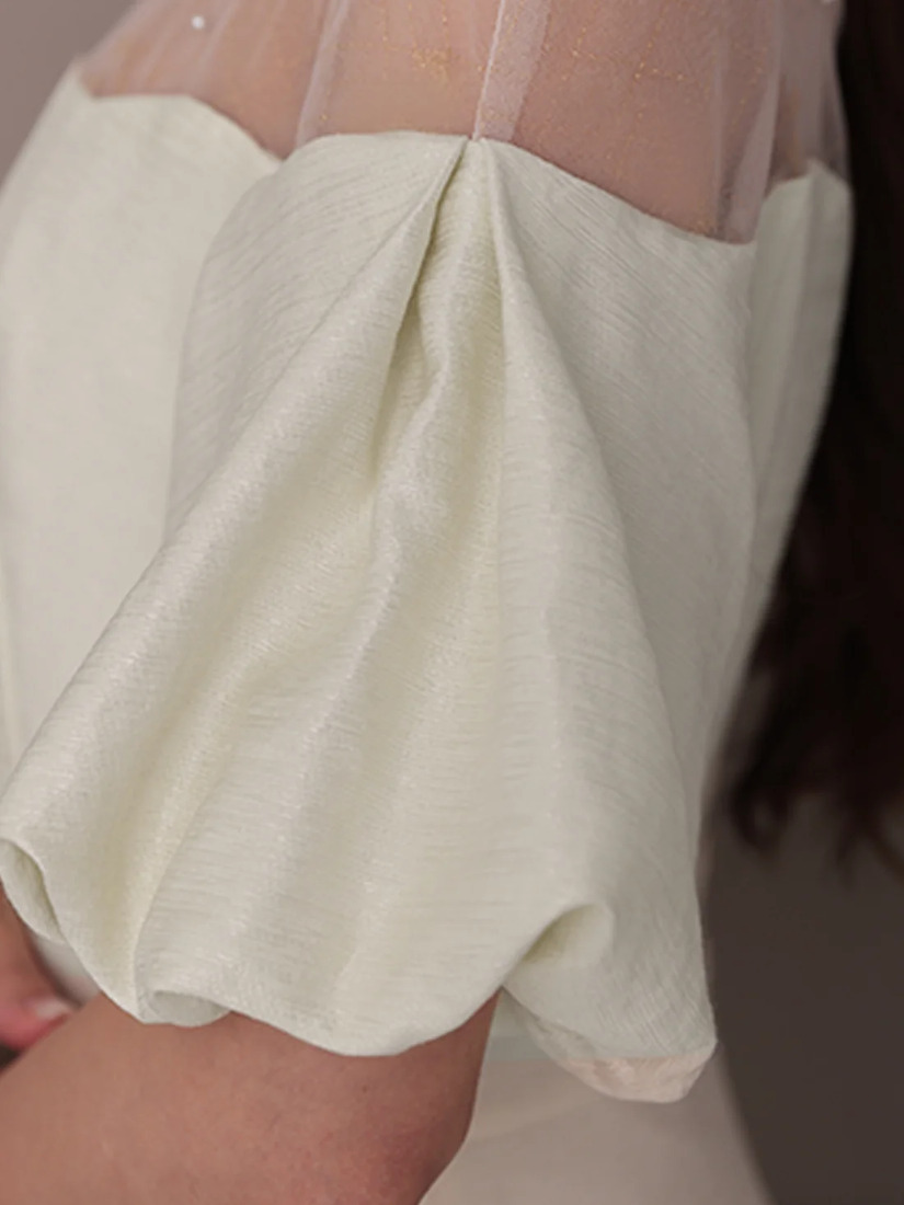 Veautt ヴュート パフスリーブレースビジューAラインフレアミディアムドレス vt082522