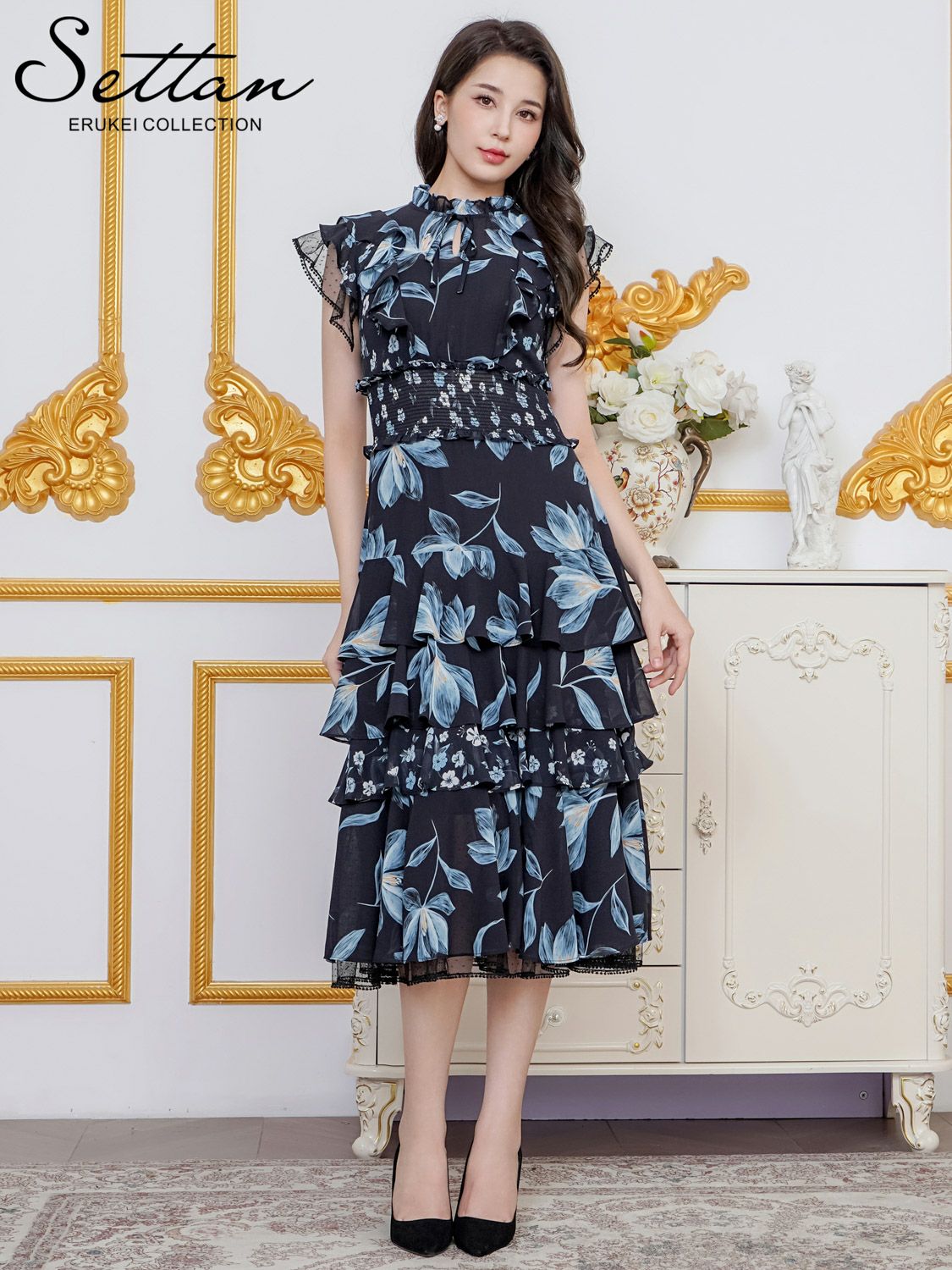 ERUKEI エルケイ ブラック×ブルー 花柄・プリント・シフォン・ティアード・フリル・プチハイネック・Aライン・ミディアムドレス・ワンピース ek-s91208