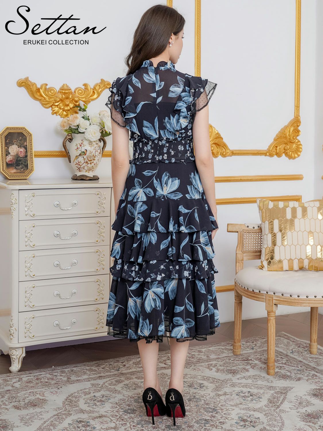 ERUKEI エルケイ ブラック×ブルー 花柄・プリント・シフォン・ティアード・フリル・プチハイネック・Aライン・ミディアムドレス・ワンピース ek-s91208