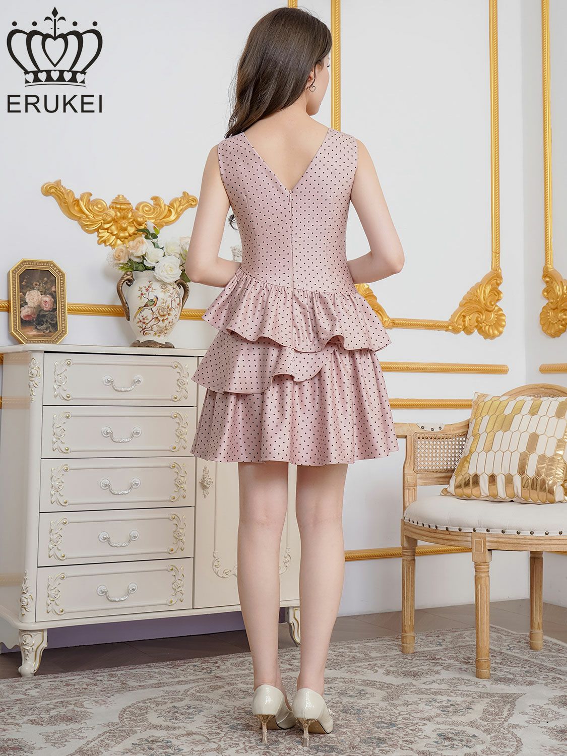 ERUKEI エルケイ ドット・プリント・Vネック・アシンメトリー・変形・ティアード・フレア・Aライン・ミニドレス・ワンピース ek-e25193