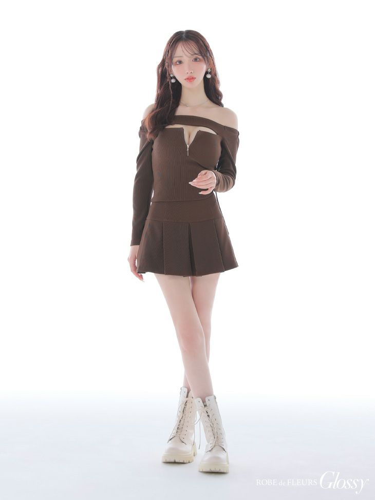 Glossy ローブドフルールグロッシー 【XSサイズあり】オフショルダーロングスリーブバストカットフレアミニキャバドレス gl4138