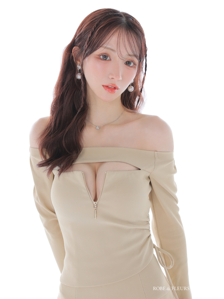 Glossy ローブドフルールグロッシー 【XSサイズあり】オフショルダーロングスリーブバストカットフレアミニキャバドレス gl4138