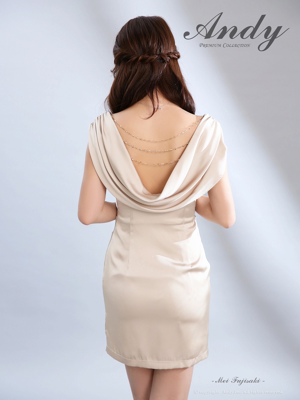 Andy アンディ サテン ワンカラー オフショル 2way バックオープン ドレープ チャーム付き タイト ミニドレス an-on2992