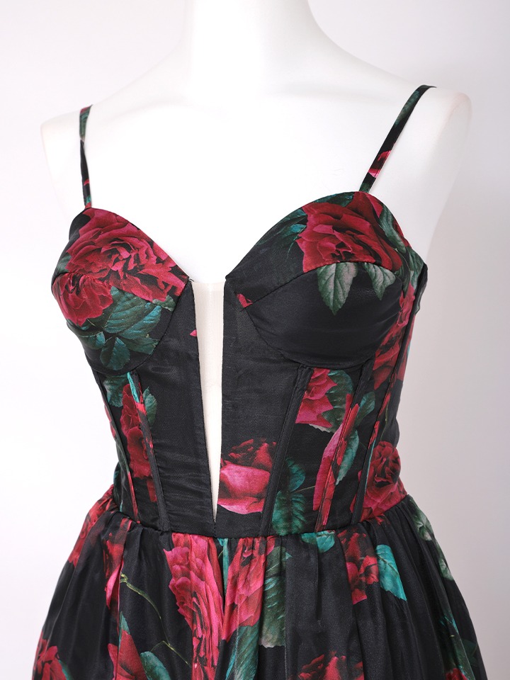 vanityME.couture. バニティミークチュール ダークローズ ローズプリント 花柄 Vカット プリンセス 姫 ロングドレス バースデードレス ブラック vctr-l-a1465