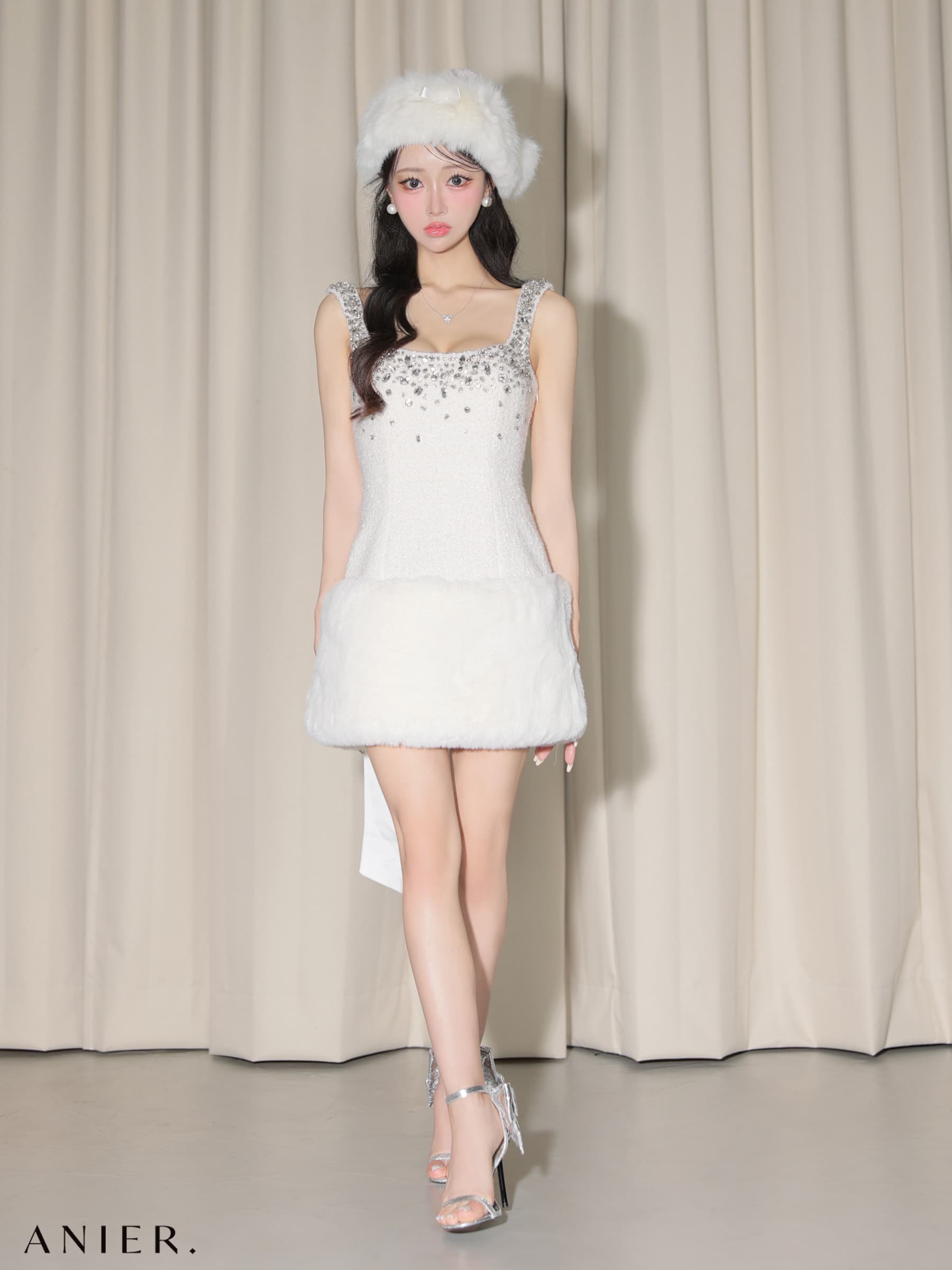  ROBE de FLEURS anier.ROBE ローブドフルール アニエルローブ 【XSサイズあり】Big Ribbon Jeweled Fur Santa fm-anier4610-c