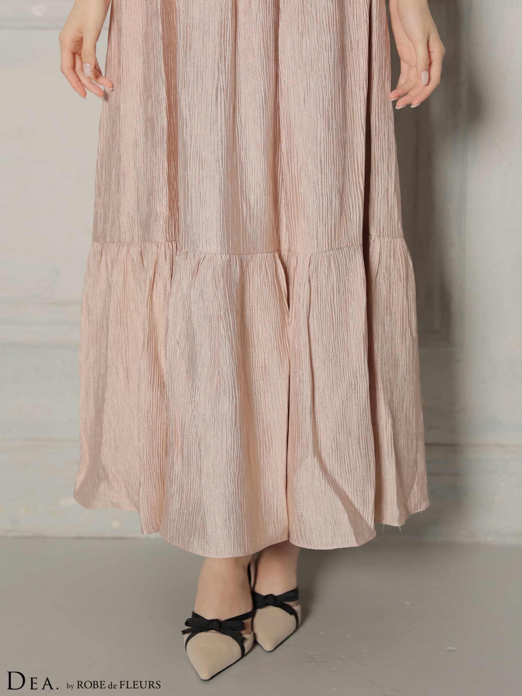 DEA. ディア バイ ローブドフルール 【S～Lサイズあり】 ホルターネックサテンティアードフレアロングキャバドレス de4615-c