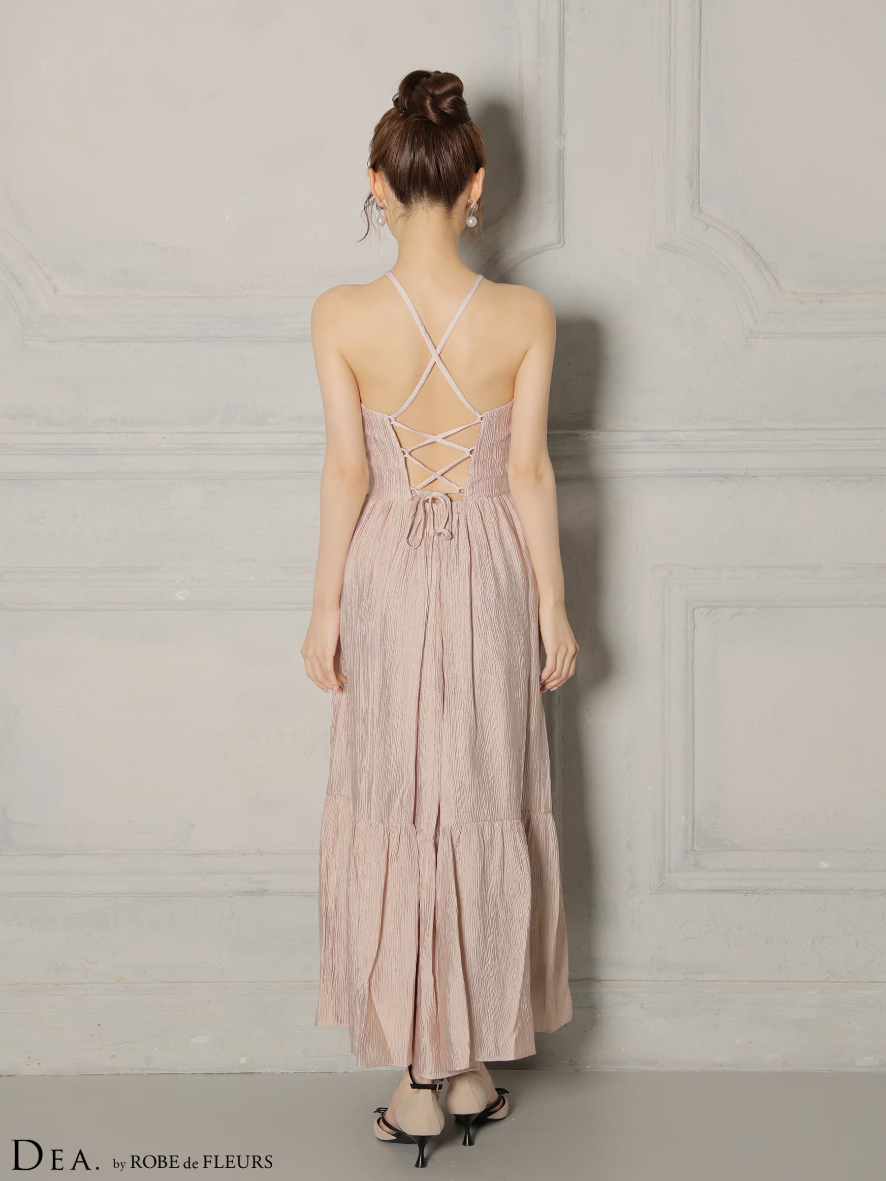 DEA. ディア バイ ローブドフルール 【S～Lサイズあり】 ホルターネックサテンティアードフレアロングキャバドレス de4615-c