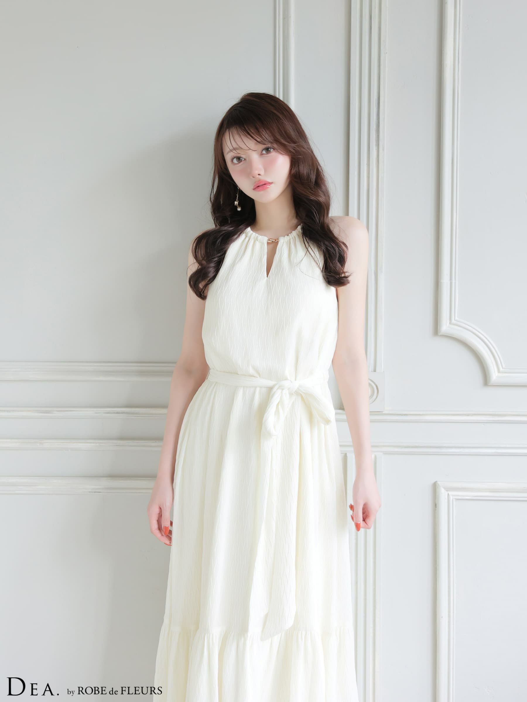 DEA. ディア バイ ローブドフルール 【S～Lサイズあり】 シフォンプリーツVネックウエストリボンロングキャバドレス de4626-c
