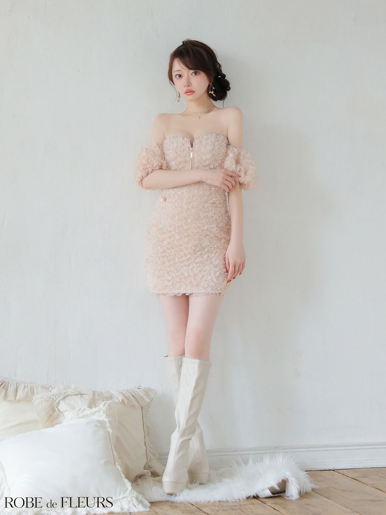 ROBE de FLEURS ローブドフルール 【XSサイズあり】 立体フリンジレースパフスリーブオフショルミニキャバドレス fm3488