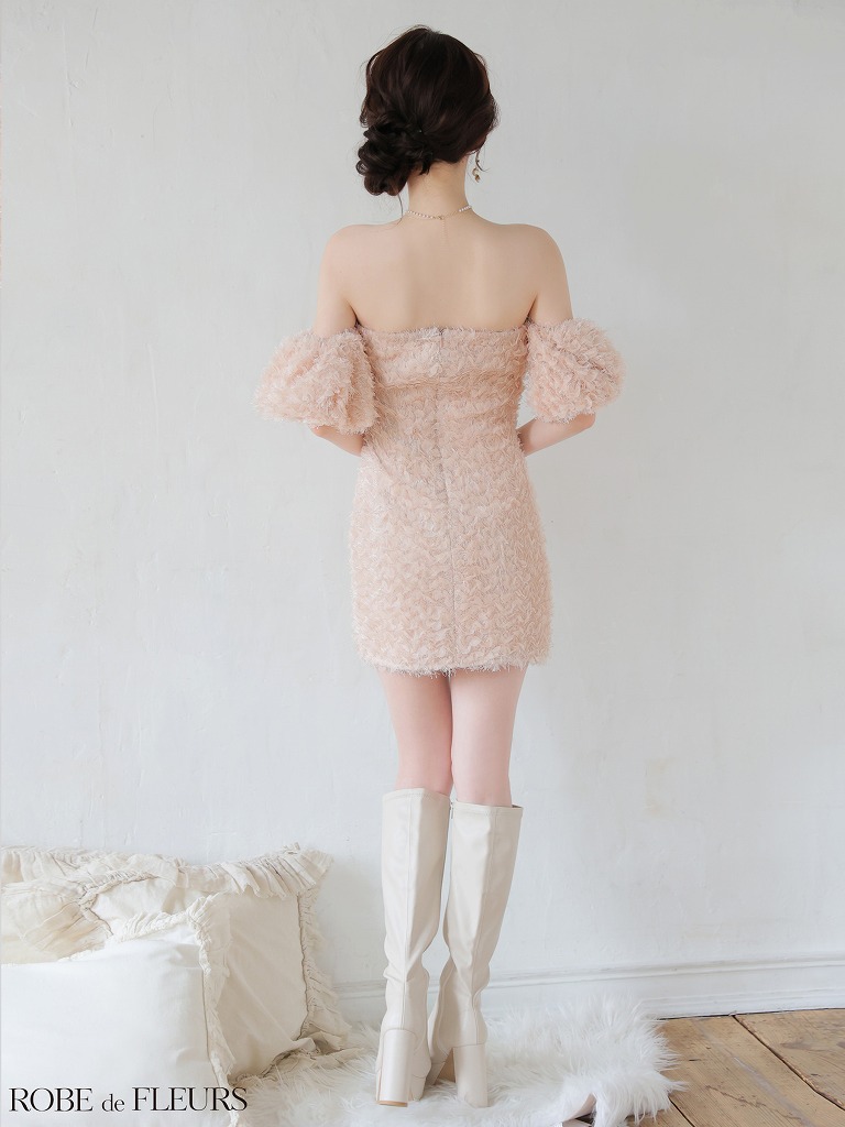 ROBE de FLEURS ローブドフルール 【XSサイズあり】 立体フリンジレースパフスリーブオフショルミニキャバドレス fm3488