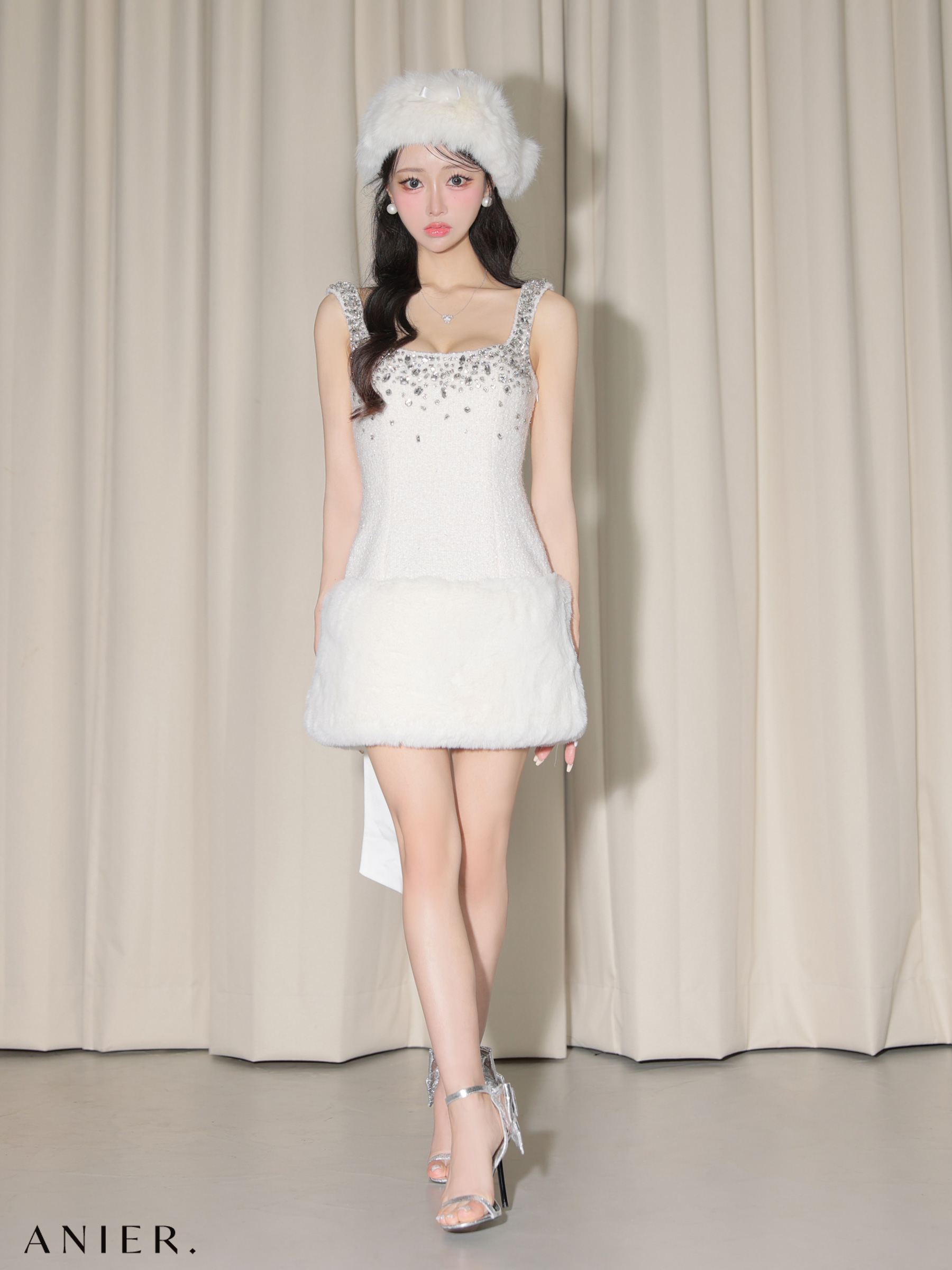 ROBE de FLEURS anier.ROBE ローブドフルール アニエルローブ 【XSサイズあり】Big Ribbon Jeweled Fur Santa ビッグリボンジュエリーファーサンタドレス fm-anier4610