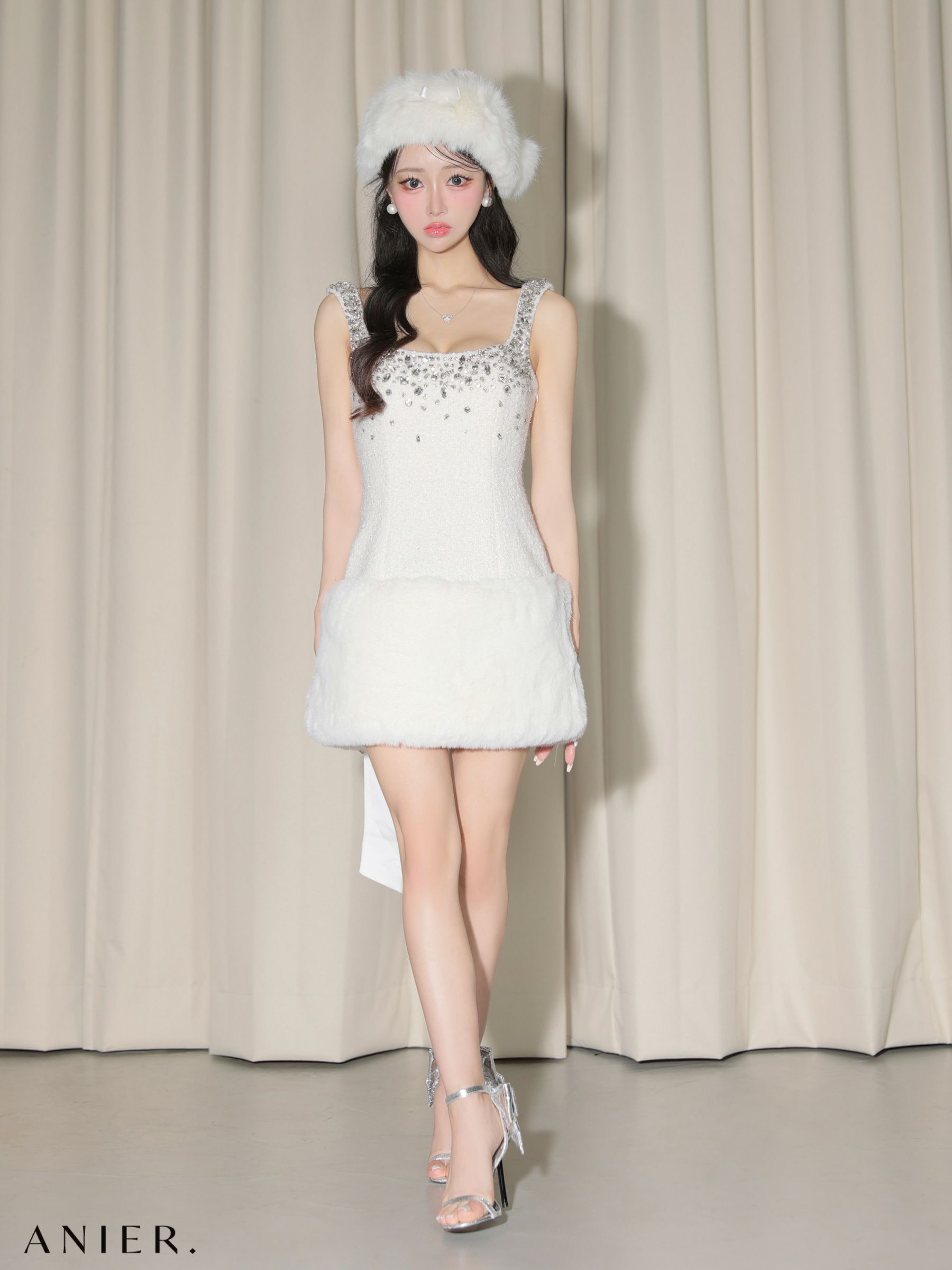 ROBE de FLEURS anier.ROBE ローブドフルール アニエルローブ 【XSサイズあり】Big Ribbon Jeweled Fur Santa ビッグリボンジュエリーファーサンタドレス fm-anier4610